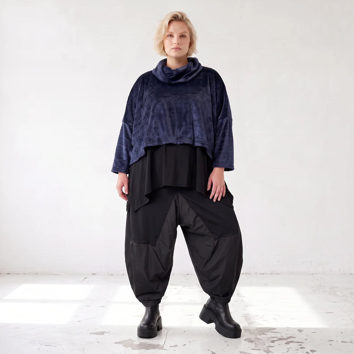 Plüschpullover mit Rollkragen in kastiger Passform flauschig warmes modernes Winterbasic