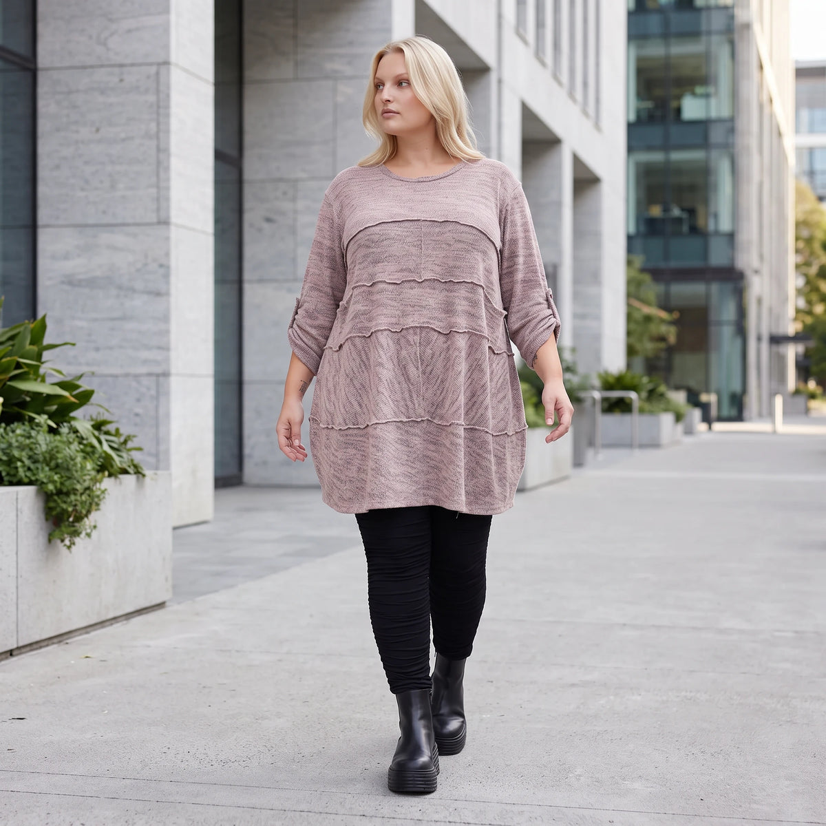 Kuschelig warmer Strickpullover in A-Linie mit Rundhalsausschnitt und Stretchkomfort