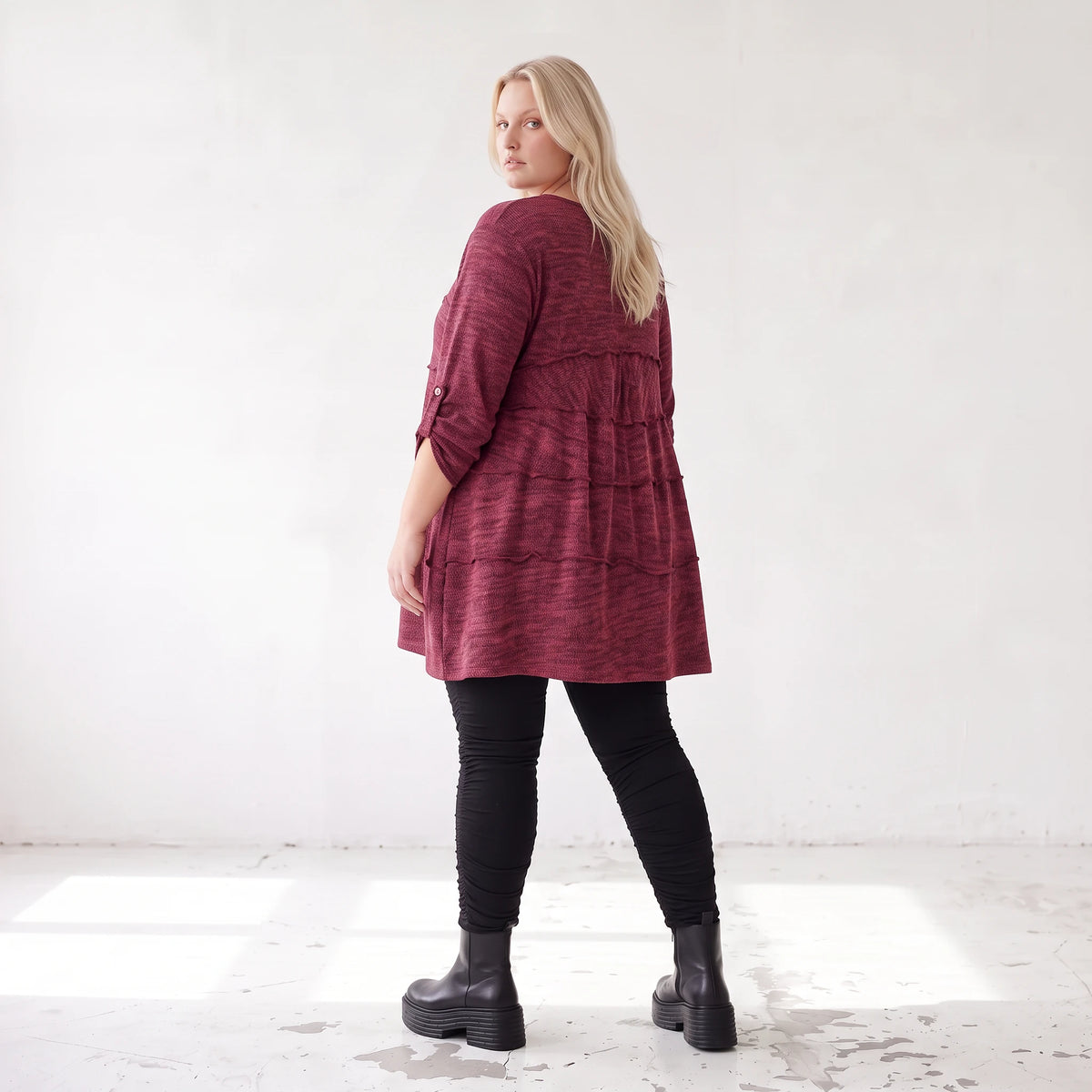 Bordeaux Strickshirt in A-Linie mit Stretch und Faltennaht Musterung weich winterlich