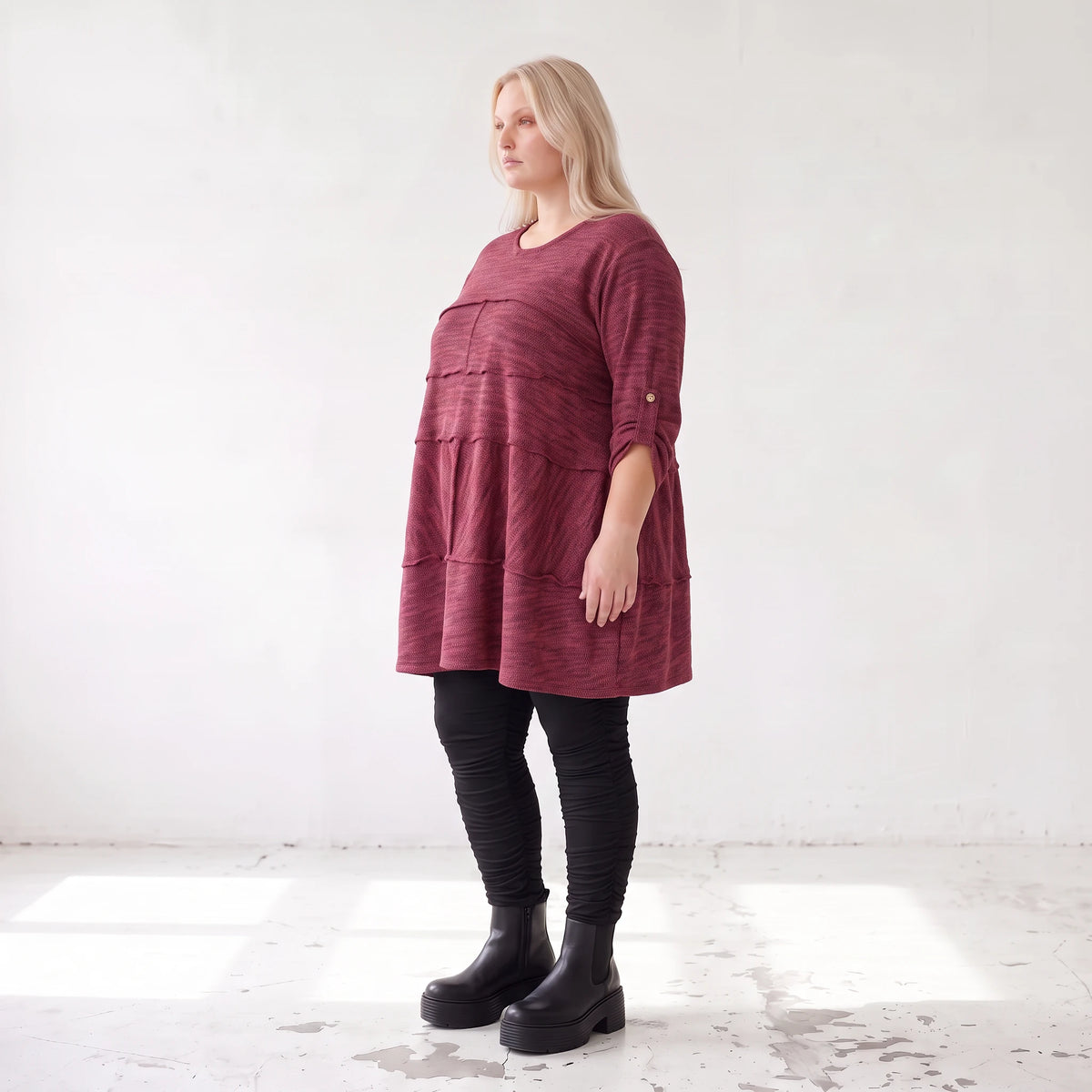 Bordeaux Strickshirt in A-Linie mit Stretch und Faltennaht Musterung weich winterlich