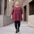 Bordeaux Strickshirt in A-Linie mit Stretch und Faltennaht Musterung weich winterlich