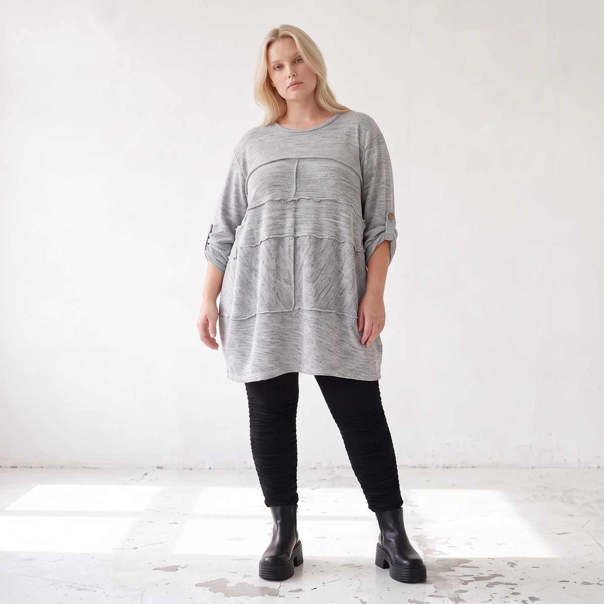 Silbernes Strickshirt in A-Linie aus weichem Stretchstoff warmes Basic für den Winter