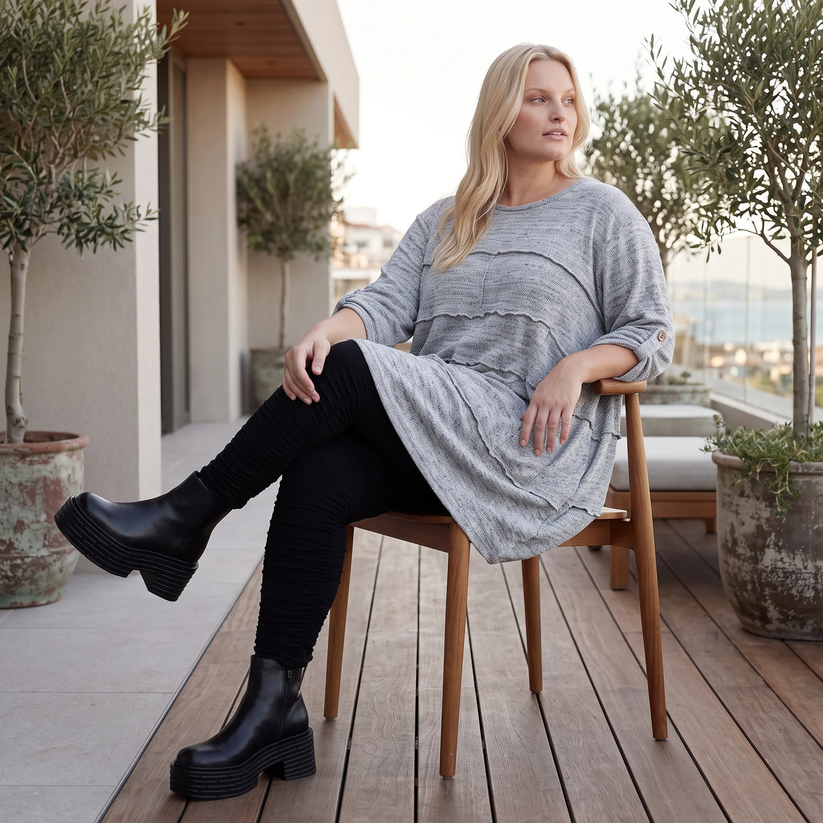Silbernes Strickshirt in A-Linie aus weichem Stretchstoff warmes Basic für den Winter