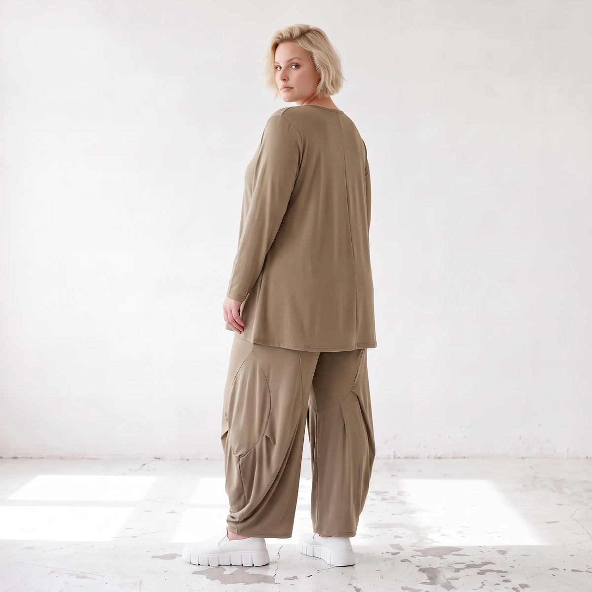Camel Langarmshirt aus weichem Slinkystoff mit Stretch in Glockenform und Rundhals