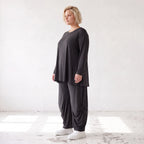 Schwarzes Langarmshirt aus Slinky in Glockenform mit Rundhalsausschnitt elastisch Basic