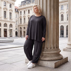 Schwarzes Langarmshirt aus Slinky in Glockenform mit Rundhalsausschnitt elastisch Basic