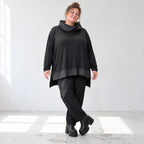 Rollkragenshirt aus weichem Viskosejersey mit Elasthan im Vokuhilaschnitt Basicteil