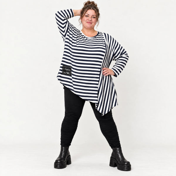 Langarmshirt in Dunkelblau/Weiß aus weichem Stretchjersey mit asymmetrischem Zipfelsaum