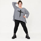 Langarmshirt in Dunkelblau/Weiß aus weichem Stretchjersey in A-Linie mit Seitenschlitzen