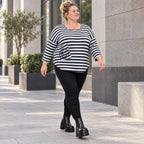 Shirt in Dunkelblau/Weiß aus weichem Stretchjersey mit 7/8-Arm und gerundeter Schnittform