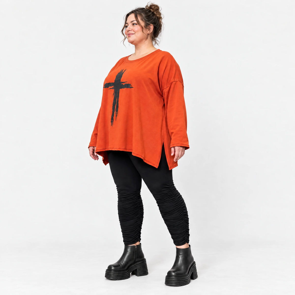 Langarmshirt in leuchtendem Orange aus weichem Stretchjersey aus Italien mit A-Linie