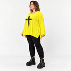 Langarmshirt in strahlendem Gelb aus weichem italienischem Stretchjersey mit A-Linie