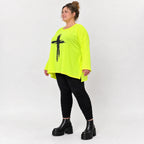 Langarmshirt in Neongelb aus weichem Baumwolljersey mit Rundhalsausschnitt und A-Linie