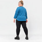 Basic Shirt in Blau aus weichem Stretchjersey mit gerundeter Schnittform und 7/8-Arm