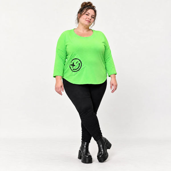 Grünes Shirt aus Stretchjersey mit Rundhalsausschnitt 7/8-Arm und aufgesetzten Taschen