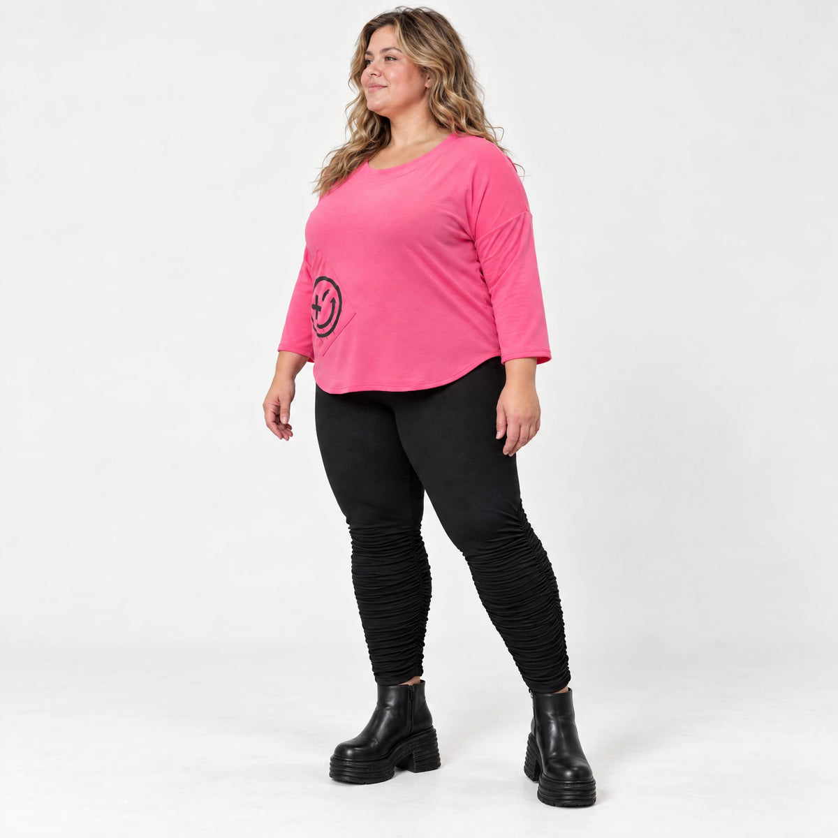 Rundhalsshirt in Pink aus weichem Stretchjersey mit 7/8-Arm und gerundeter Schnittform