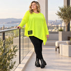 Langarmshirt in Neongelb mit asymmetrischem Zipfelsaum aus weichem Stretchjersey