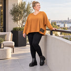 Langarmshirt in Braun mit V-Ausschnitt aus weichem Stretchjersey in kastiger Passform
