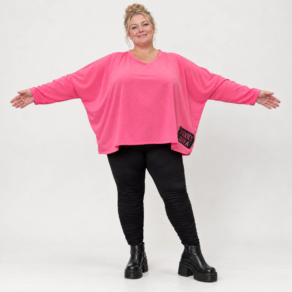 Langarmshirt in Pink aus weichem Stretchjersey mit V-Ausschnitt und kastiger Silhouette