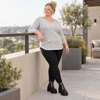 Langarmshirt in Grau/Schwarz aus weichem Flauschgarn mit Rundhalsausschnitt und Taschen
