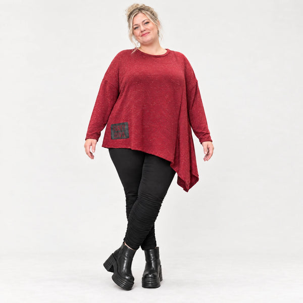 Strickshirt in Rot/Weiß Melange mit asymmetrischem Zipfelsaum aus flauschigem Feinstrick
