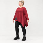 Strickshirt in Rot/Weiß Melange mit asymmetrischem Zipfelsaum aus flauschigem Feinstrick