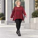 Flauschiges Feinstrickshirt aus Italien in Rot/Braun gemustert mit Rundhals und A-Linie