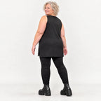 Schwarzes ärmelloses Top mit Rundhalsausschnitt und Seitenschlitzen aus Modal Stretch