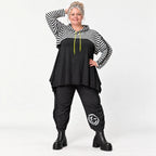 Gestreifter Überwurf mit Kapuze aus weichem Stretchjersey in Gelb/Schwarz/Weiß und Langarm