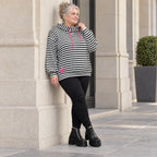Gestreifter Hoody in Schwarz/Weiß/Pink aus weichem Stretchjersey mit Kapuze ungefüttert