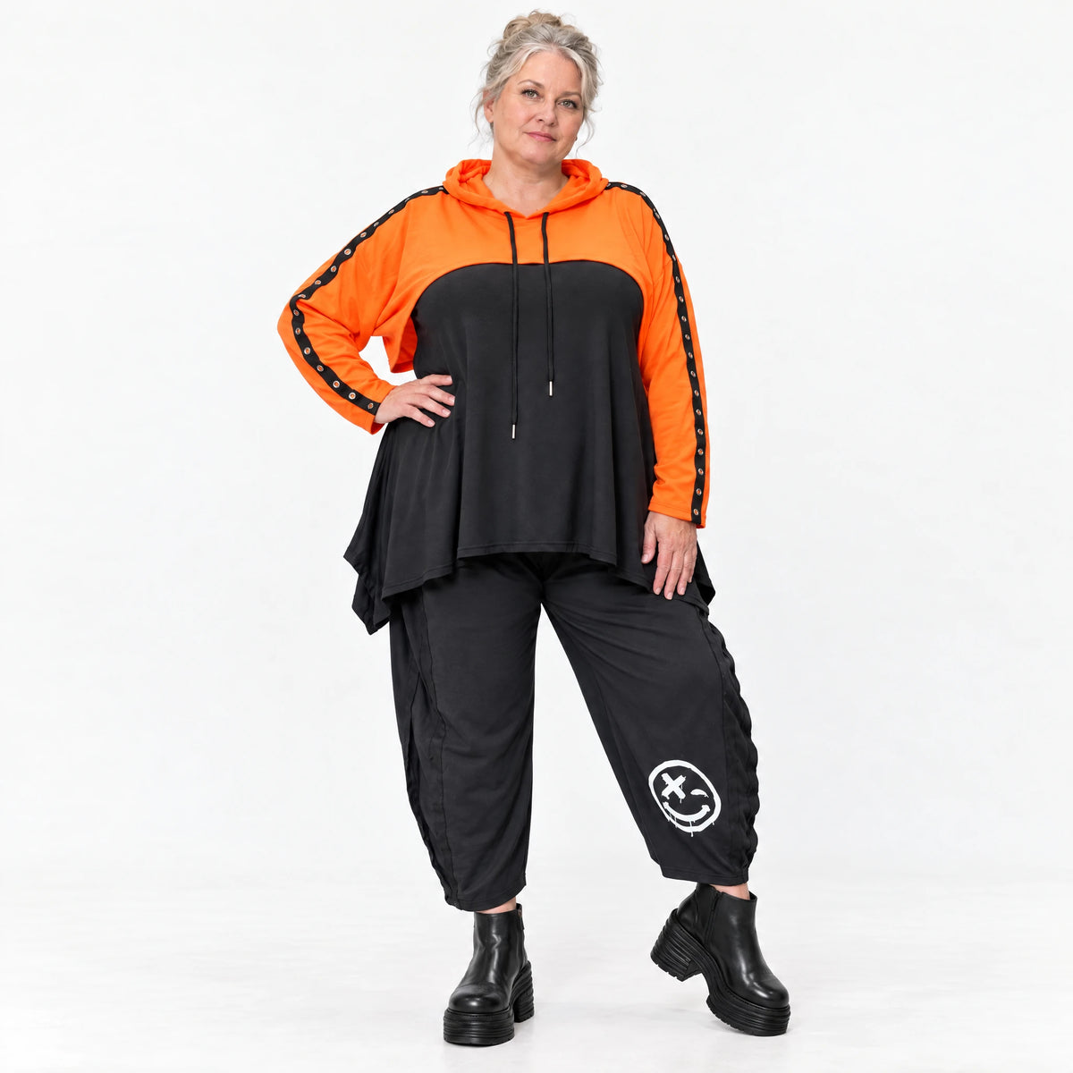Kapuzenüberwurf in leuchtendem Orange aus feinem Stretchjersey mit Tunnelzug und Vokuhila