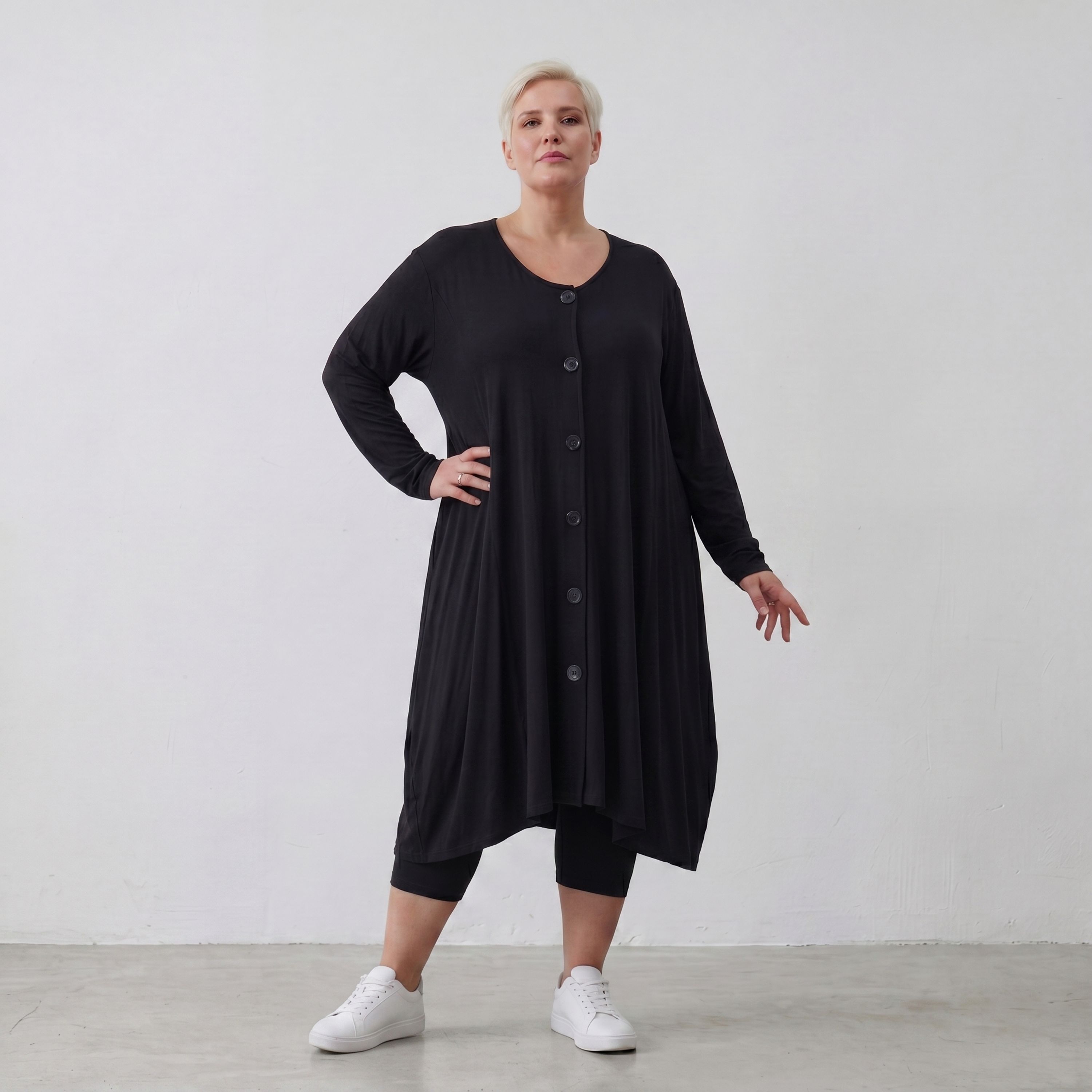 Elegante Jersey Jacke in Schwarz mit schmeichelhafter Silhouette und praktischen Taschen