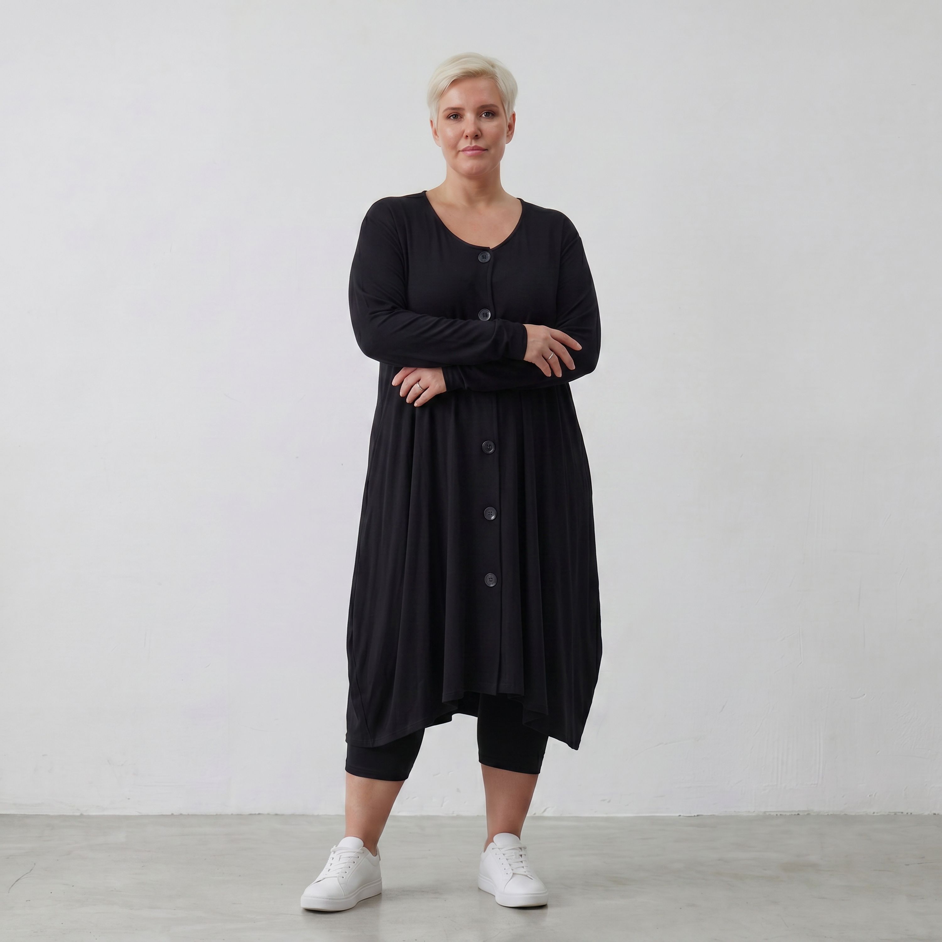 Elegante Jersey Jacke in Schwarz mit schmeichelhafter Silhouette und praktischen Taschen