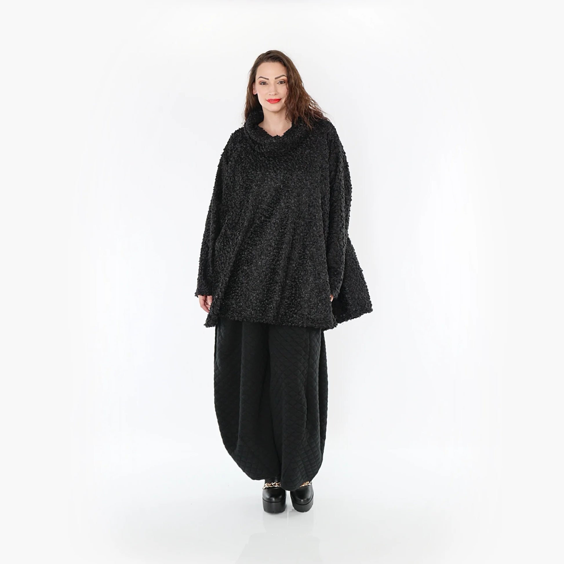  A-Form Bigshirt von AKH Fashion aus Materialmix, 1400.0593R, Schwarz, Schick, Modern, Bequem