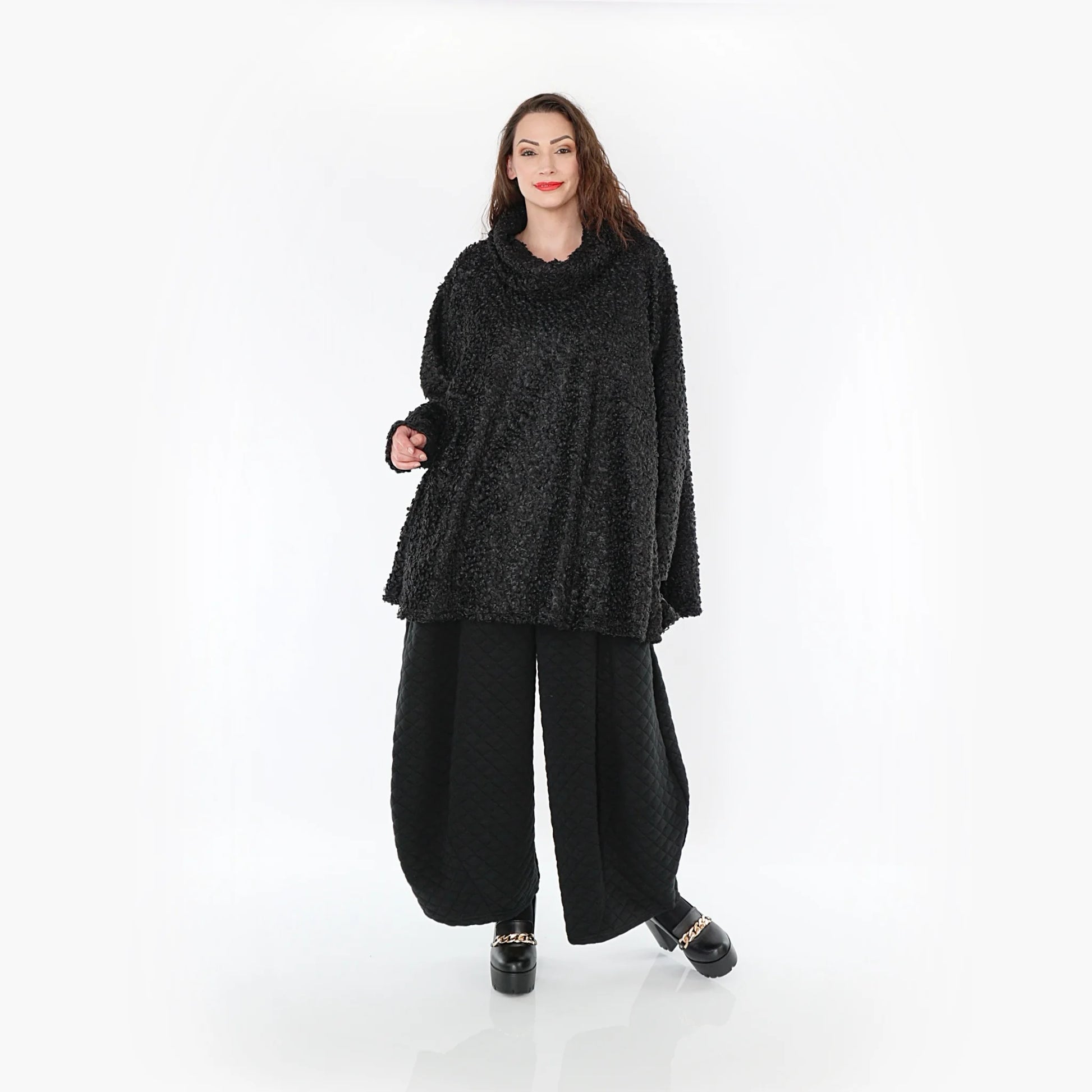  A-Form Bigshirt von AKH Fashion aus Materialmix, 1400.0593R, Schwarz, Schick, Modern, Bequem