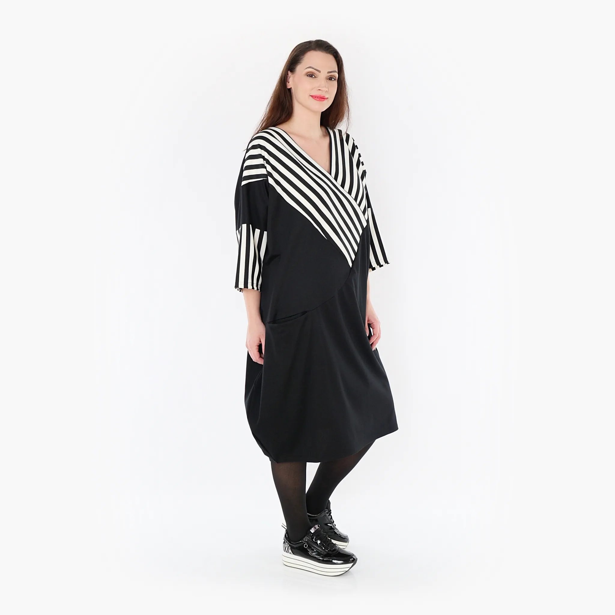  Ballonkleid von AKH Fashion aus Viskose, 1419.06901, Ecru/Schwarz, Schick, Modern, Bequem