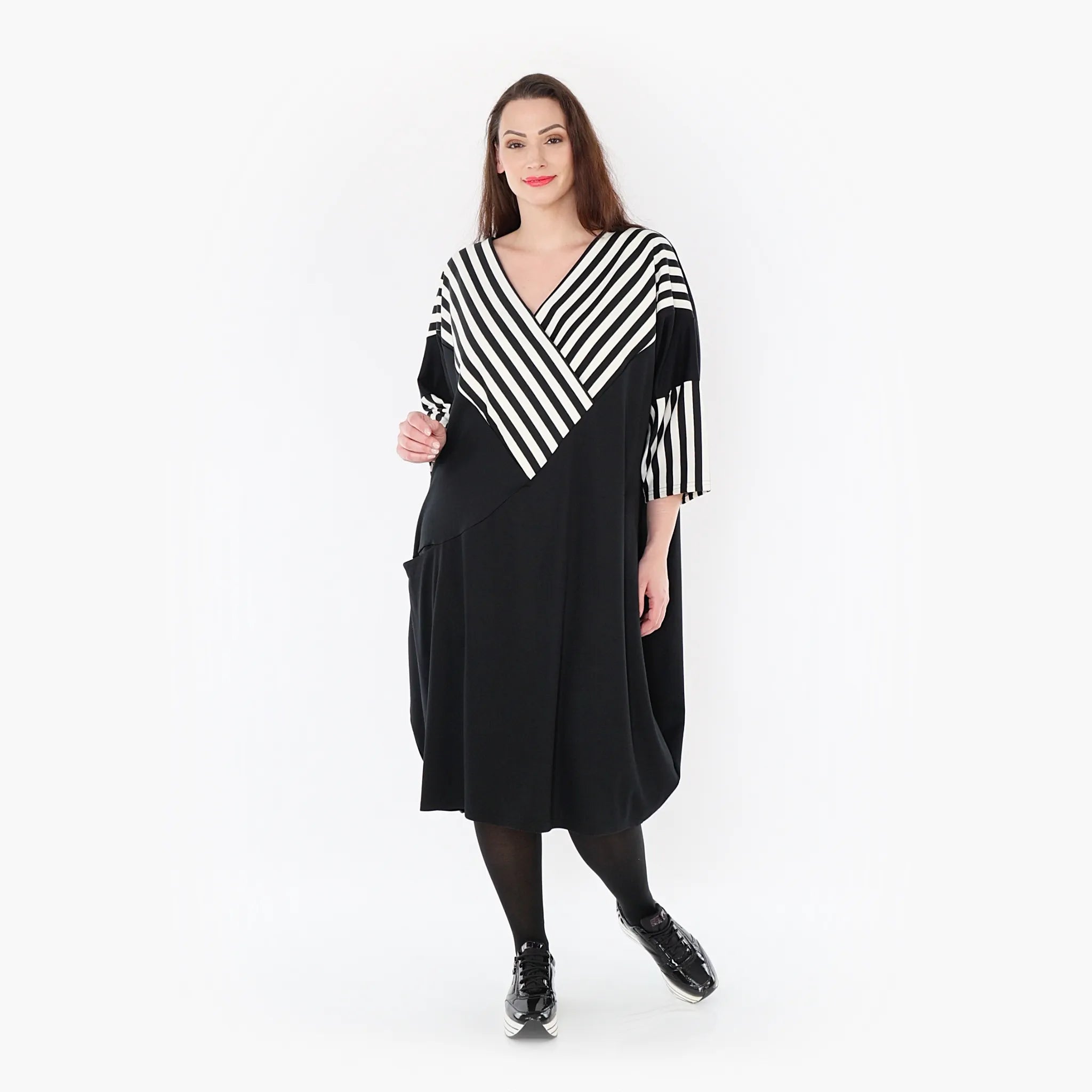  Ballonkleid von AKH Fashion aus Viskose, 1419.06901, Ecru/Schwarz, Schick, Modern, Bequem