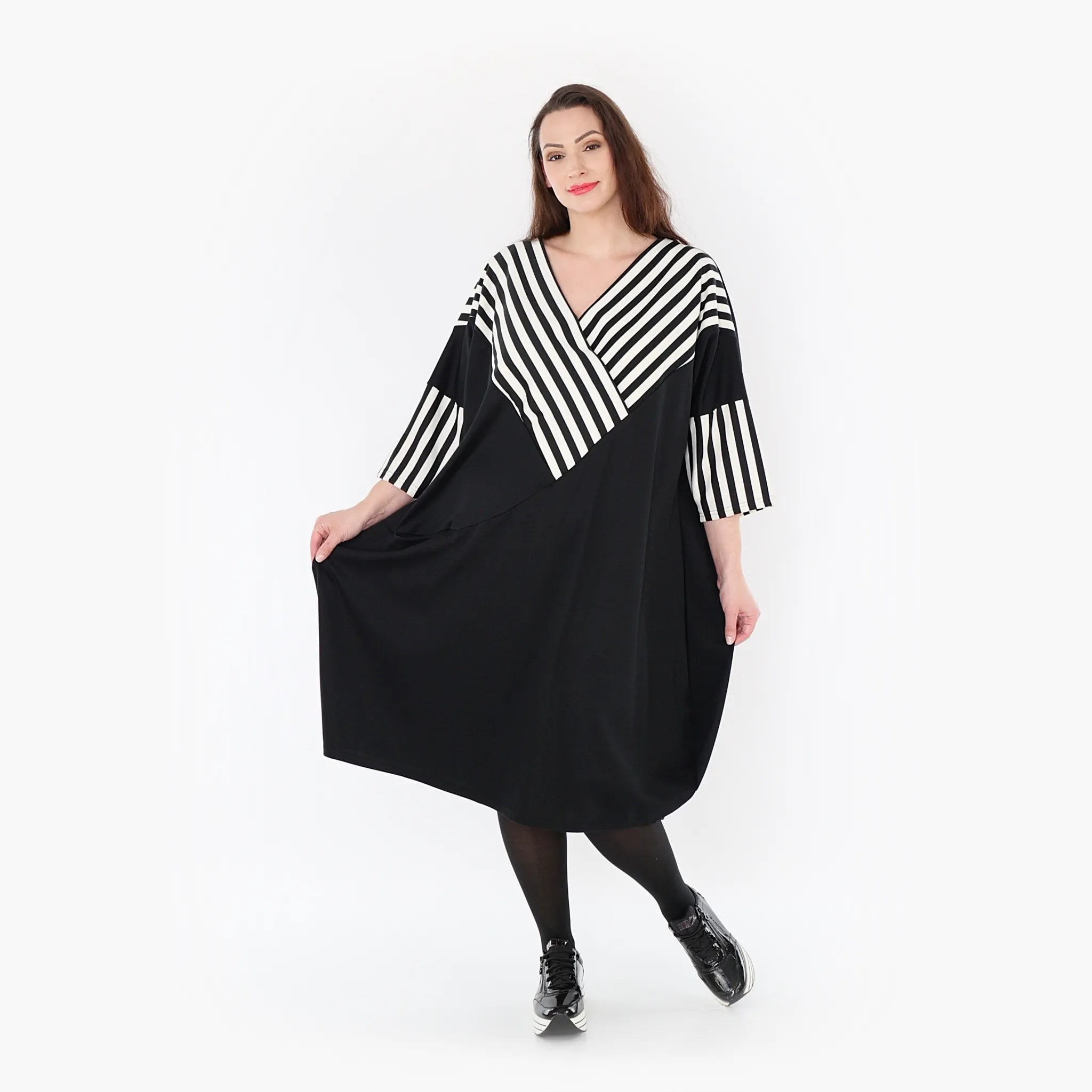  Ballonkleid von AKH Fashion aus Viskose, 1419.06901, Ecru/Schwarz, Schick, Modern, Bequem