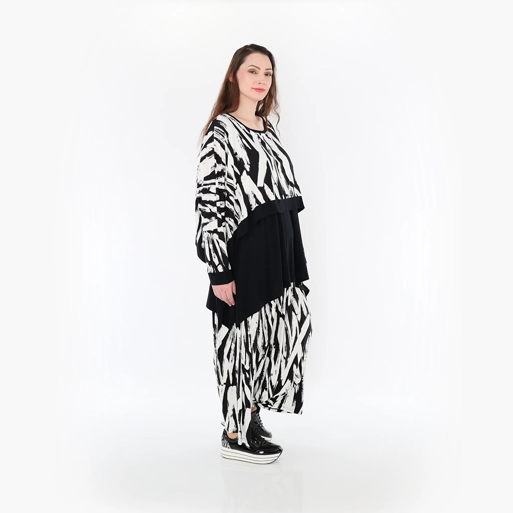  AKH Fashion Überwurf in kastiger Form, aus Viskose, 1439.07011, Weiß/Schwarz, Schick