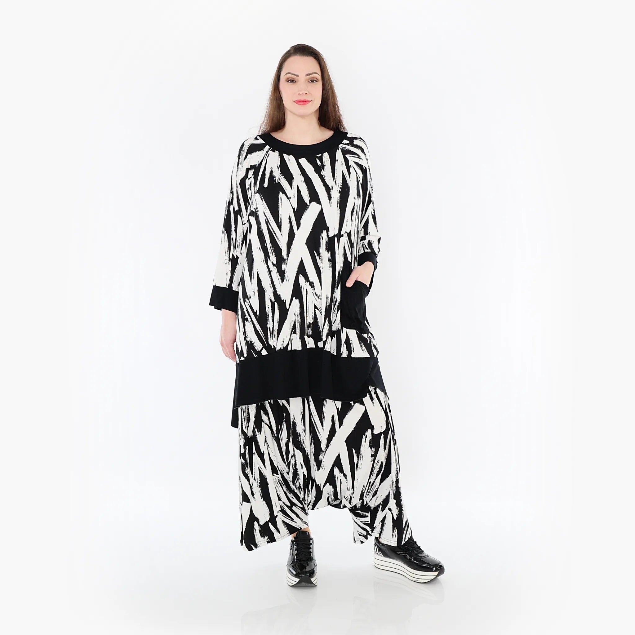  A-Form Bigshirt von AKH Fashion aus Viskose, 1439.07021, Weiß/Schwarz, Schick, Modern, Bequem
