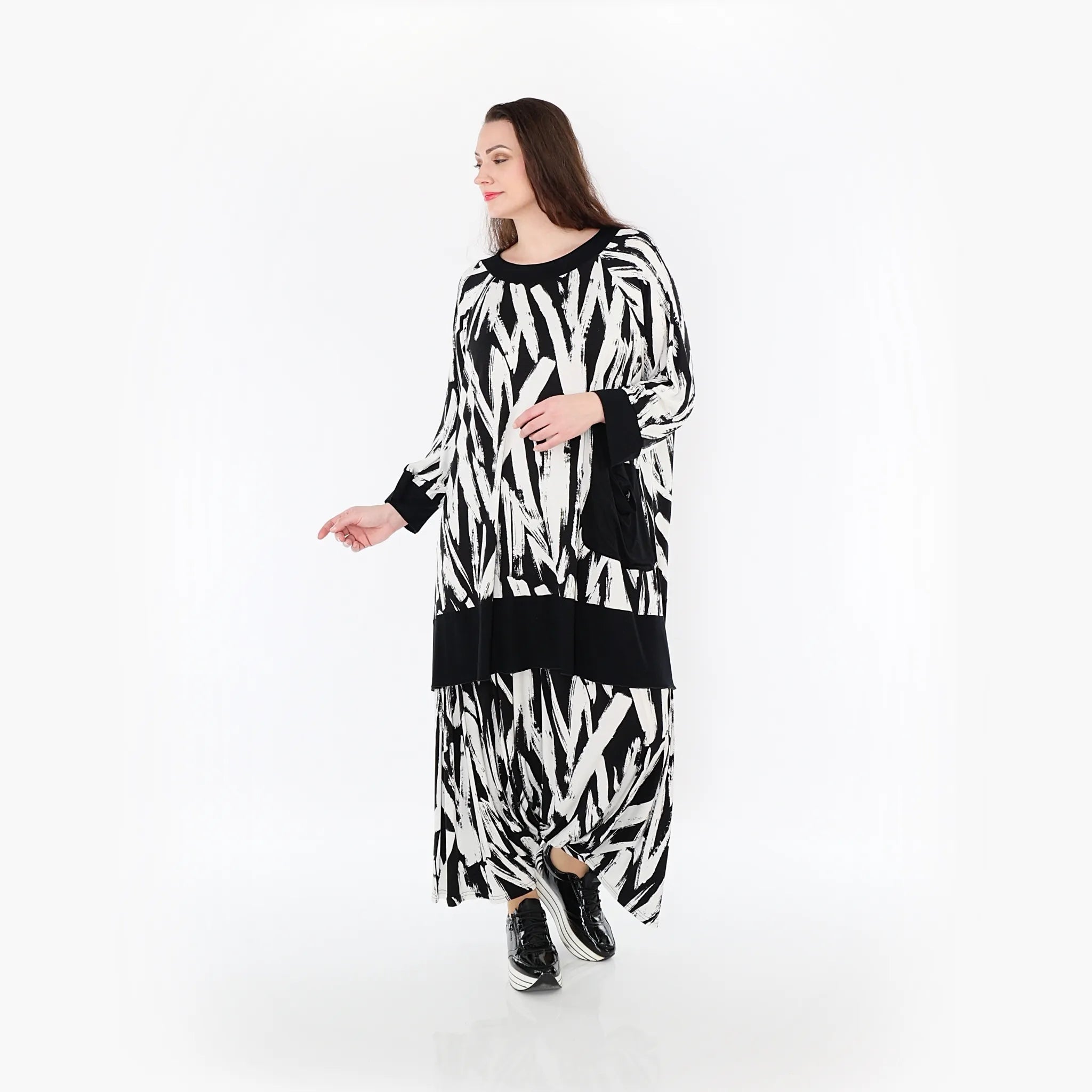  A-Form Bigshirt von AKH Fashion aus Viskose, 1439.07021, Weiß/Schwarz, Schick, Modern, Bequem