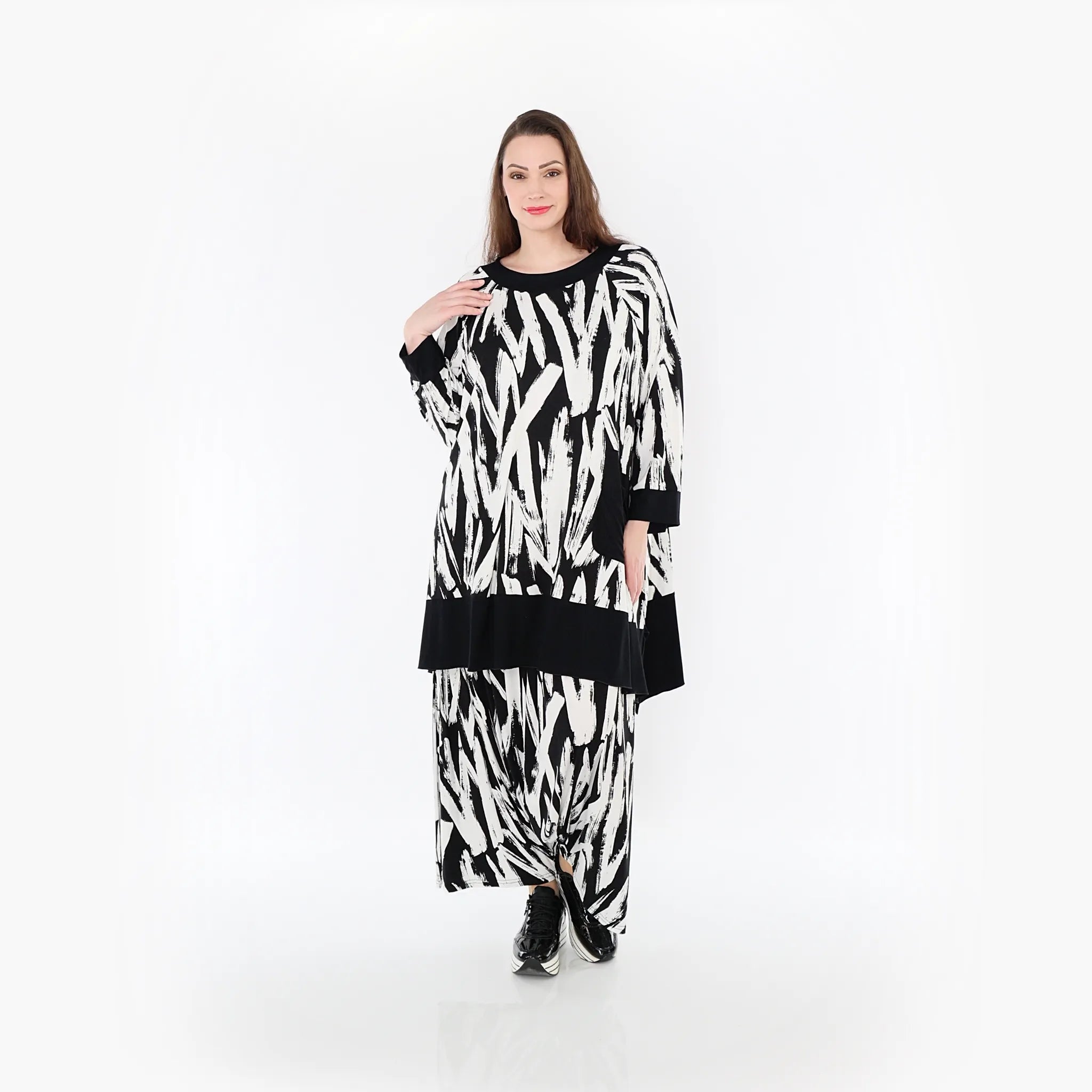  A-Form Bigshirt von AKH Fashion aus Viskose, 1439.07021, Weiß/Schwarz, Schick, Modern, Bequem