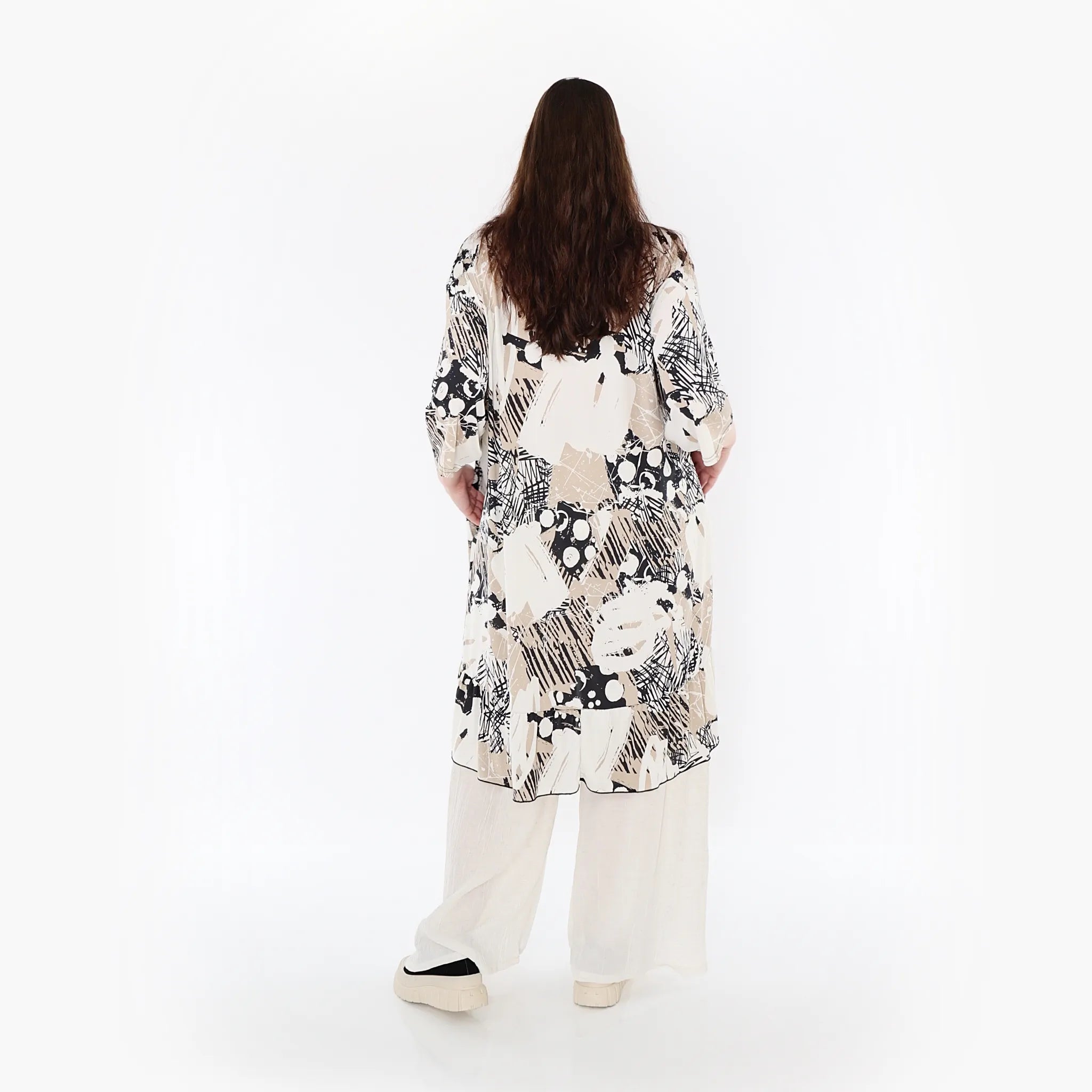  AKH Fashion Bigshirt in Vokuhila-Form, aus Materialmix, 1451.06837, Beige/Weiß/Schwarz