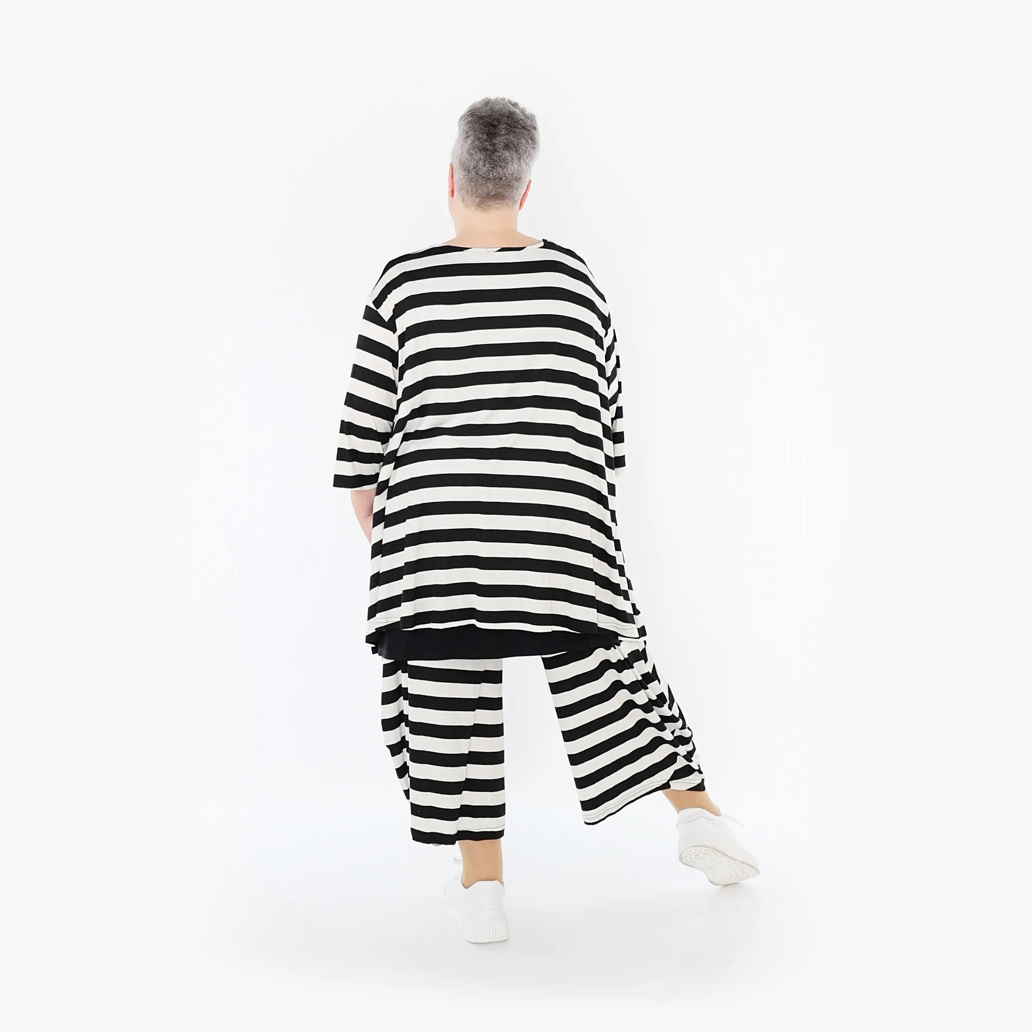  A-Form Bigshirt von AKH Fashion aus Viskose, 1459.00593, Weiß/Schwarz, Blockstreifen, Schick