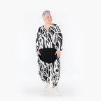  AKH Fashion Jacke in gerundeter Form, aus Viskose, 1460.00130, Schwarz/Weiß, Zebra, Schick