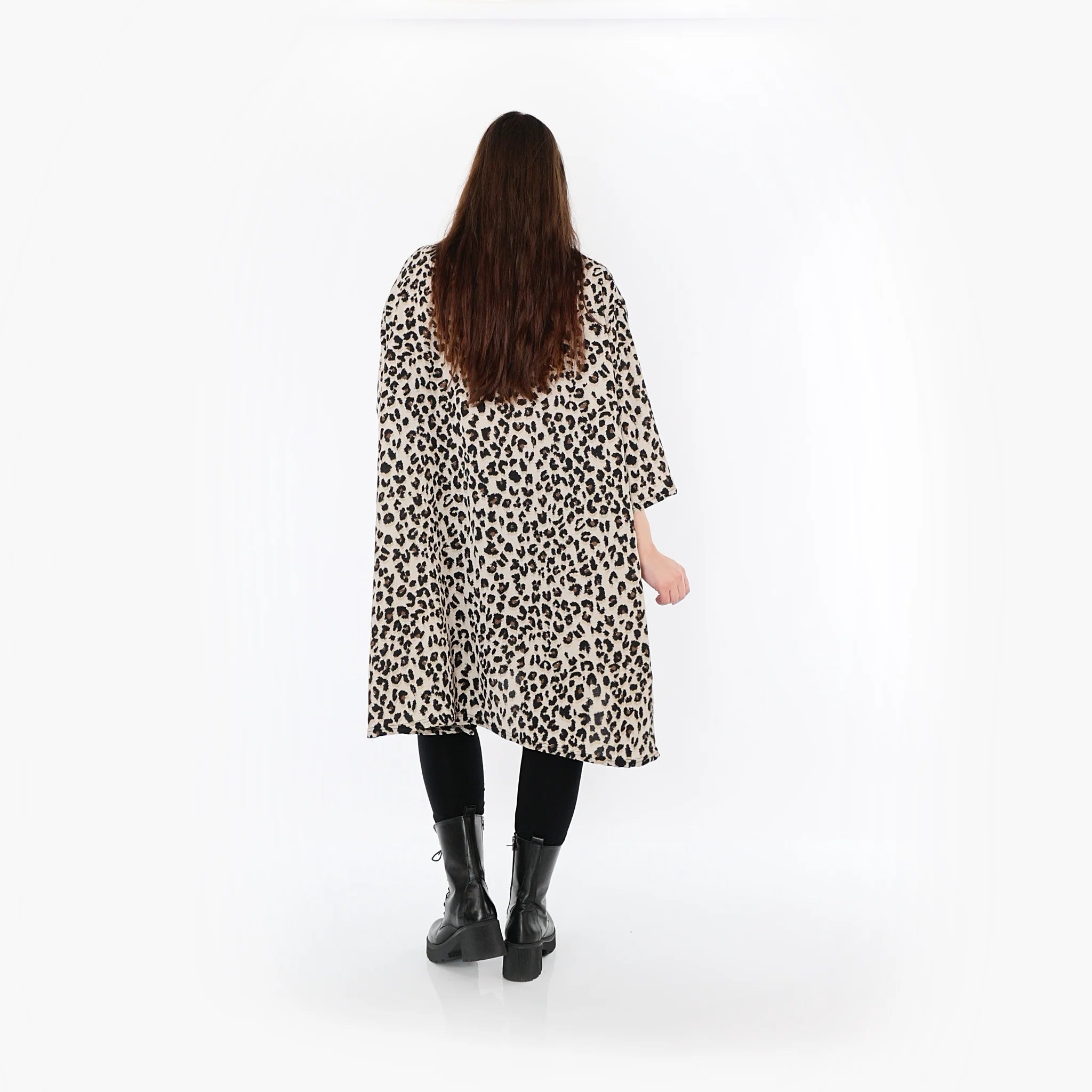 A-Form Bigshirt von AKH Fashion aus Materialmix, 1496.02666, Beige/Schwarz/Cognac, Leopard