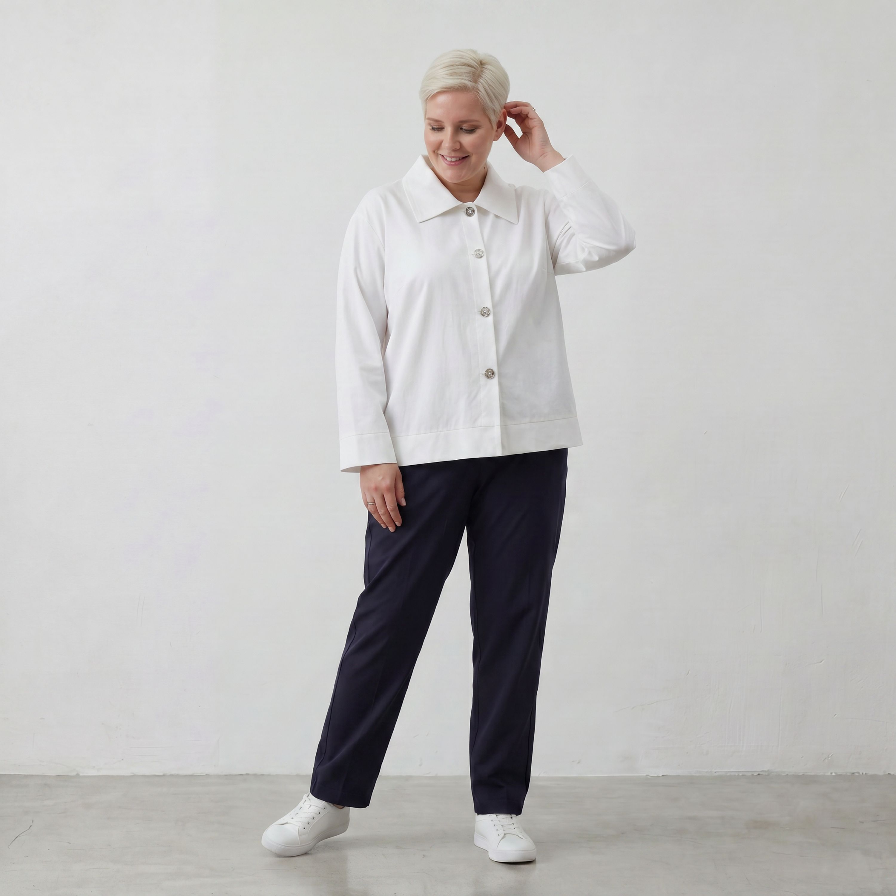 Zeitloser Weißer Blazer im Oversize Lagenlook mit Hemdkragen leger elegant und ausgefallen