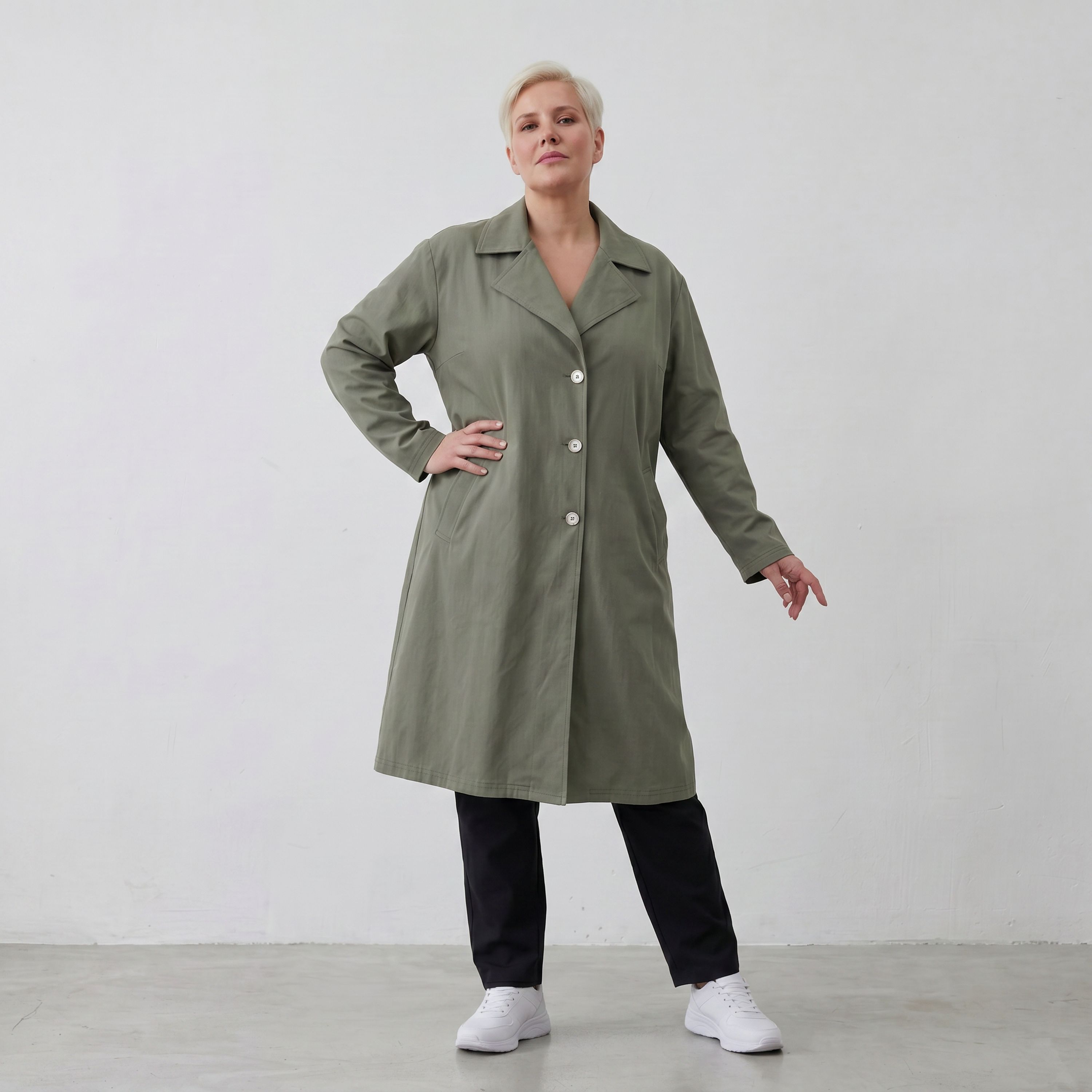 Fliessender Khaki Mantel im legeren Lagenlook mit Oversize Form zeitlos chic soft modern