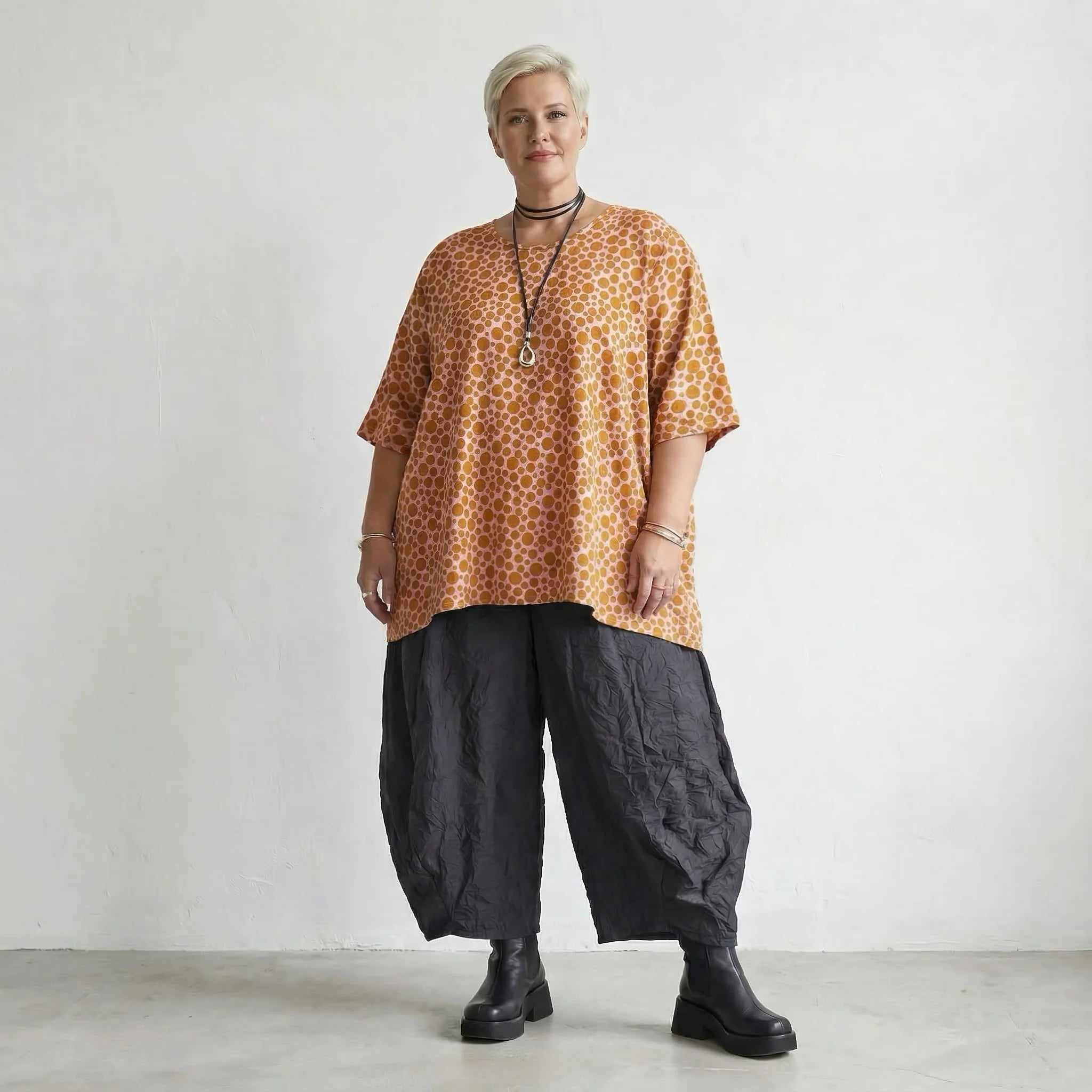 Zeitlos legeres Oversize Lagenlook A-Form Shirt mit feiner luftiger Popeline und Punkten, Rosa/Orange