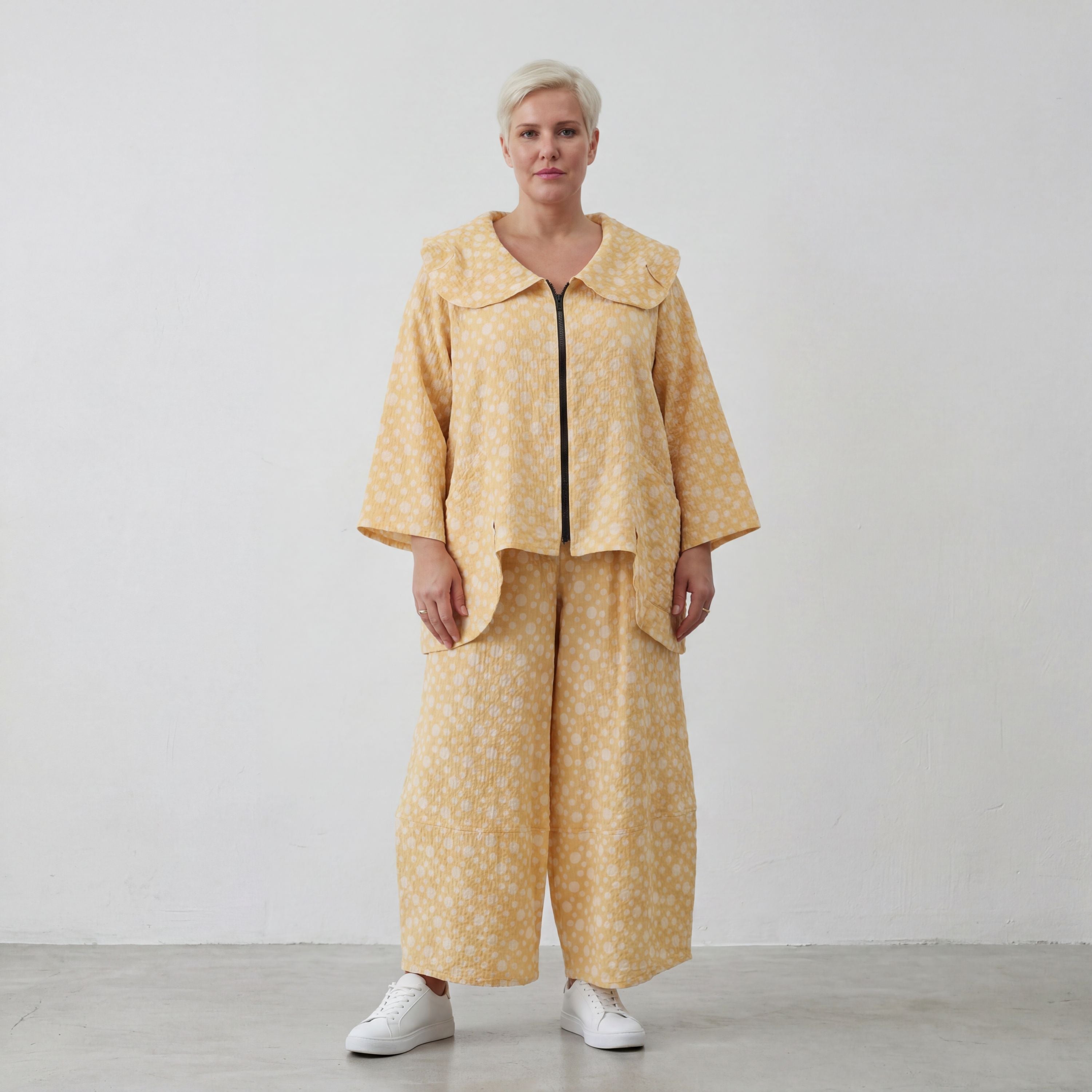 Fliessende Marlenehose Gelb Ecru aus Baumwolle luftig leger Lagenlook zeitlos zarte weit